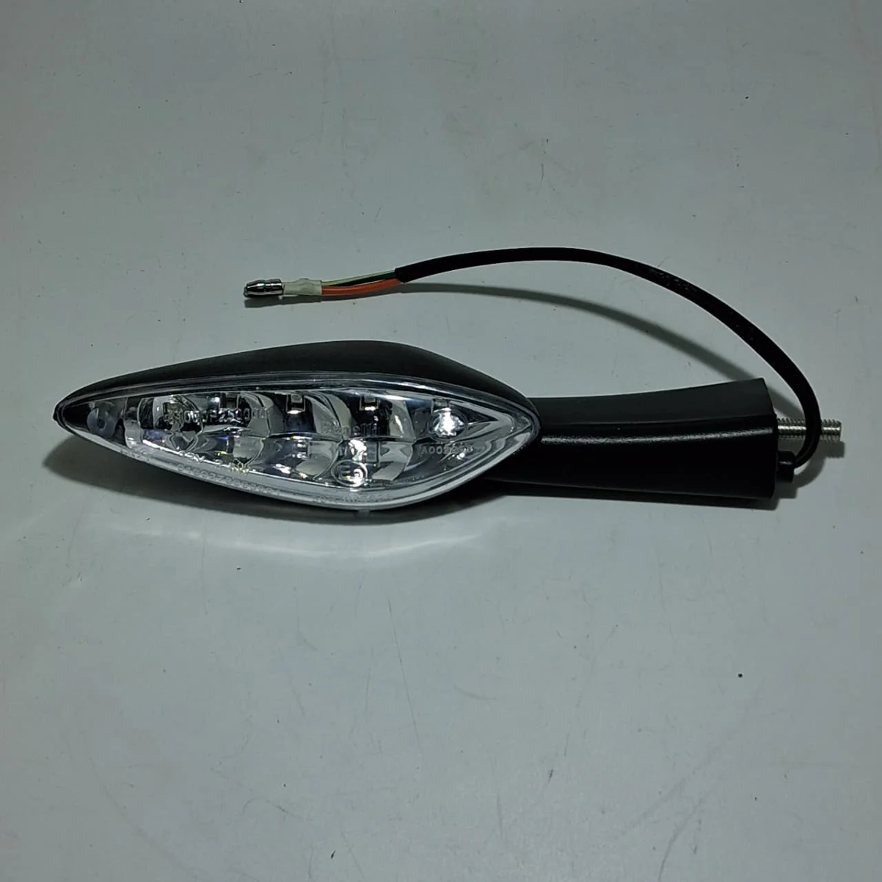 Direccional Delantera Derecha (TNT600)