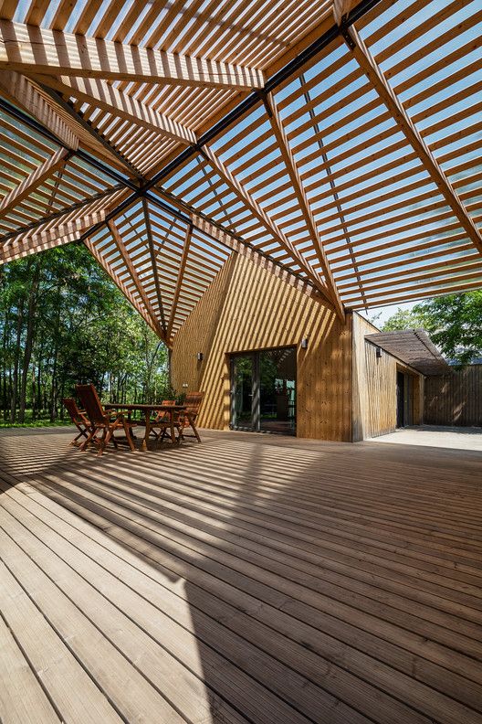 Pergola WPC Tubo Cuadrado 4" Grande Acabado Madera Cedro Exteriores 100X100x2900mm - Image 2